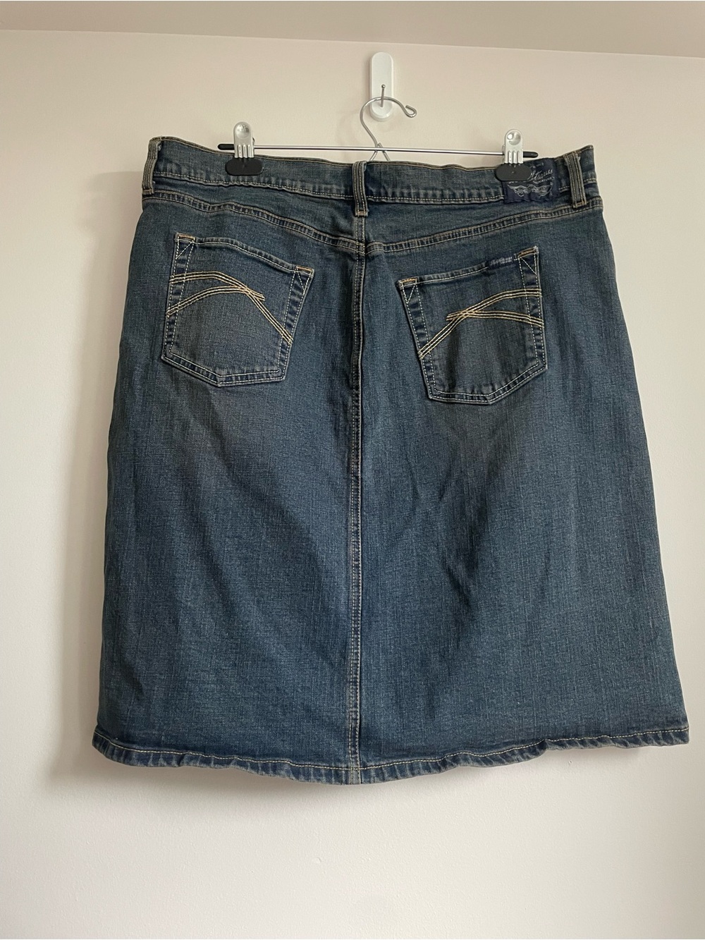 Levi's  Dark Blue Denim Cotton Midi Skirt with Back Pocket Stitching - Picture 2 of 10